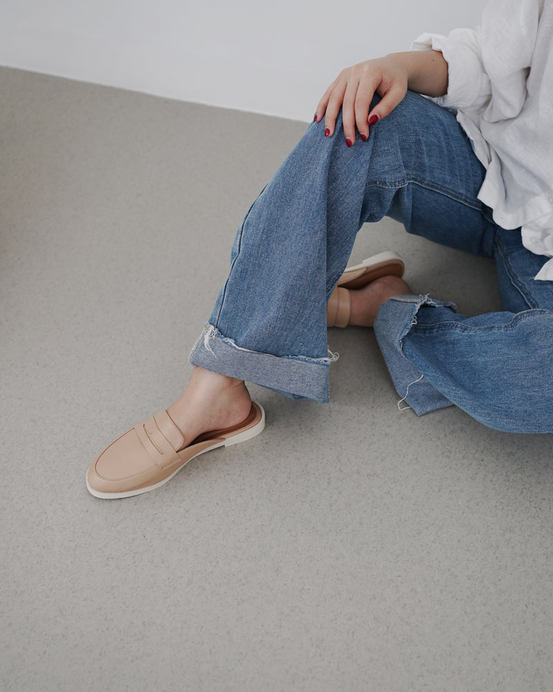 Elin Mules | Nude