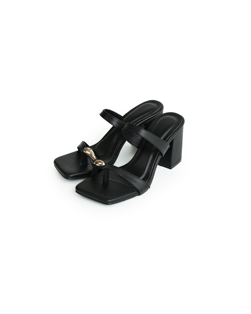 Nikki Heels | Black