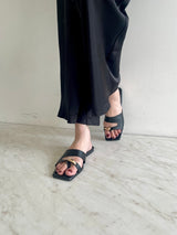 Rae Slipper | Black