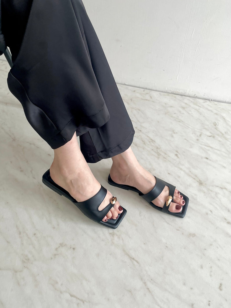 Rae Slipper | Black