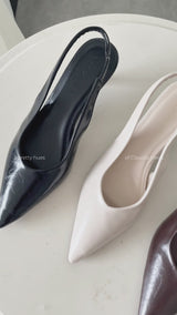 Claudia Heels | Brown