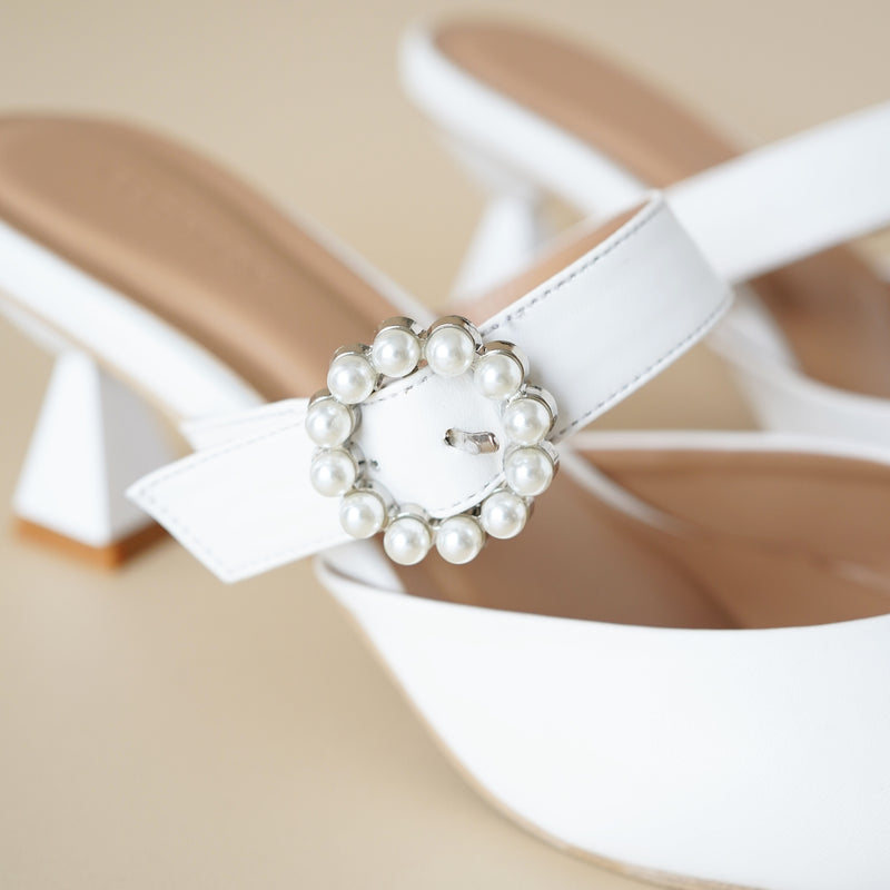 Camelia Heels | White
