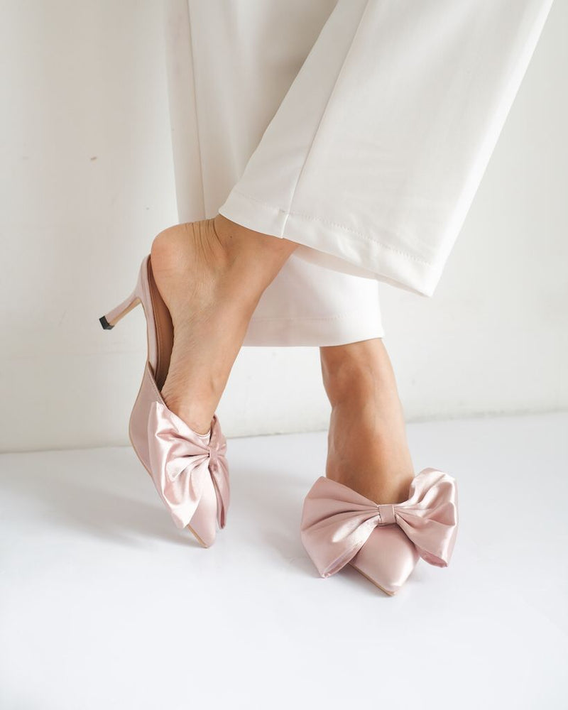 Anne Heels | Nude
